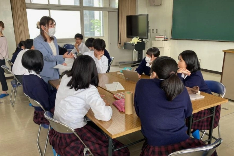 兵庫県下の中学校・高校との商品開発